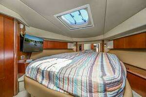 2005 Sea Ray 420 Sedan Bridge thumbnail 21