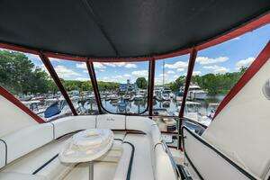 2005 Sea Ray 420 Sedan Bridge thumbnail 11
