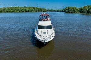 2005 Sea Ray 420 Sedan Bridge thumbnail 4