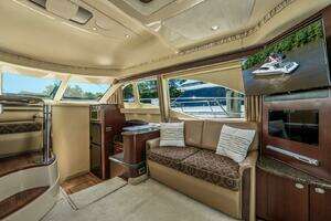 2005 Sea Ray 420 Sedan Bridge thumbnail 15