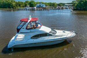 2005 Sea Ray 420 Sedan Bridge thumbnail 2