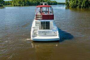 2005 Sea Ray 420 Sedan Bridge thumbnail 5