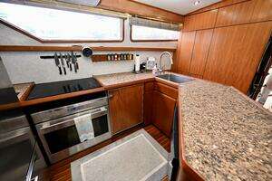 Captivator 84ft Palmer Johnson Yacht For Sale