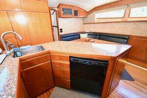 Captivator 84ft Palmer Johnson Yacht For Sale