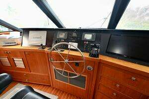 Captivator 84ft Palmer Johnson Yacht For Sale
