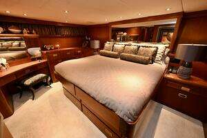 Captivator 84ft Palmer Johnson Yacht For Sale