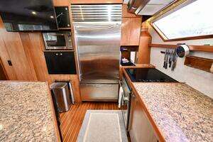 Captivator 84ft Palmer Johnson Yacht For Sale