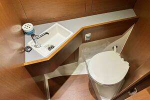 2014 Beneteau Oceanis 48 thumbnail 49