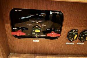 2014 Beneteau Oceanis 48 thumbnail 22