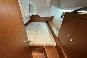 2014 Beneteau Oceanis 48 thumbnail 29