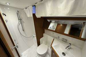 2014 Beneteau Oceanis 48 thumbnail 25
