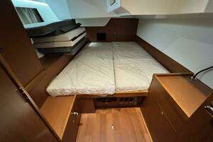 2014 Beneteau Oceanis 48 thumbnail 21