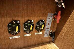 2014 Beneteau Oceanis 48 thumbnail 23