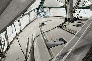 2014 Beneteau Oceanis 48 thumbnail 17