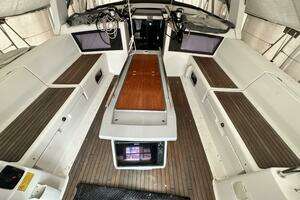 2014 Beneteau Oceanis 48 thumbnail 9