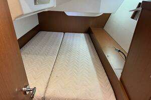 2014 Beneteau Oceanis 48 thumbnail 28