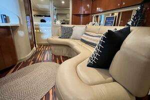 2002 Sea Ray 380 Sundancer thumbnail 18