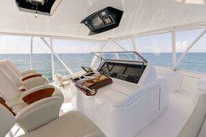 2018 Viking 62 Convertible thumbnail 5