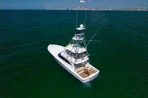 2018 Viking 62 Convertible thumbnail 45