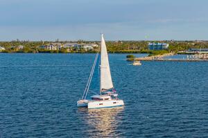 42ft Lagoon Yacht For Sale