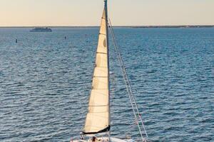 42ft Lagoon Yacht For Sale