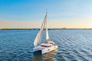 42ft Lagoon Yacht For Sale