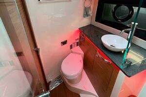 2022 Boston Whaler Conquest 405 thumbnail 27