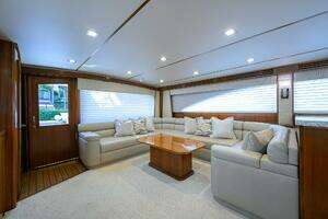 2019 Viking 80 Convertible thumbnail 3