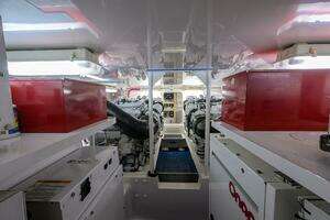2001 Viking 61 Convertible thumbnail 24