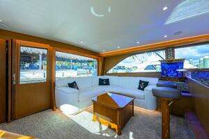 2001 Viking 61 Convertible thumbnail 8