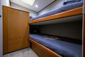 2001 Viking 61 Convertible thumbnail 15