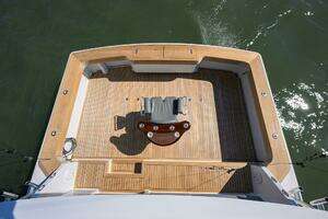 2001 Viking 61 Convertible thumbnail 17
