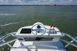 2001 Viking 61 Convertible thumbnail 23