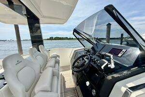 2023 Astondoa 377 Coupe Outboard thumbnail 26