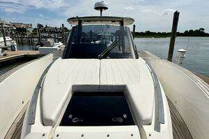 2023 Astondoa 377 Coupe Outboard thumbnail 35