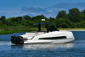 38FT (11.61M) ASTONDOA yacht for sale
