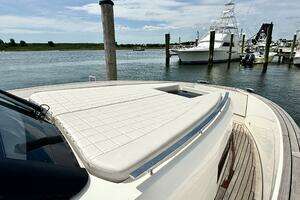 2023 Astondoa 377 Coupe Outboard thumbnail 34