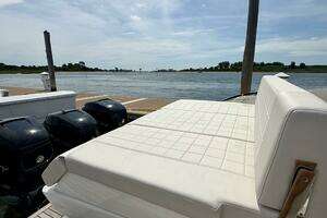 2023 Astondoa 377 Coupe Outboard thumbnail 15