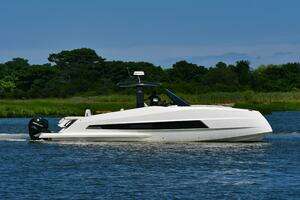 2023 Astondoa 377 Coupe Outboard thumbnail 11