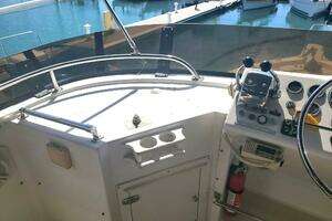 1985 Californian 5239 Cockpit Motor Yacht thumbnail 32
