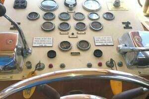 1985 Californian 5239 Cockpit Motor Yacht thumbnail 19