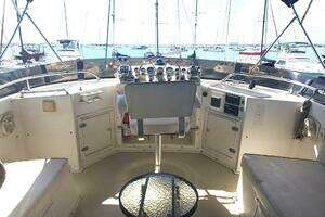 1985 Californian 5239 Cockpit Motor Yacht thumbnail 33