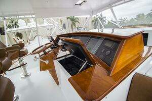 2000 Merritt 80 Sportfish thumbnail 17