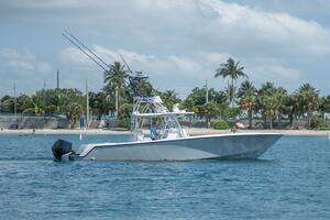 Zero Beach 2021 SeaVee 390z Yacht For Sale in Singer Island FL