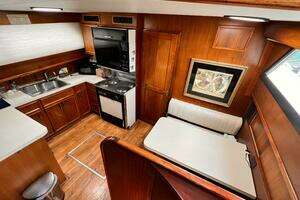 1980 Hatteras 58 MY thumbnail 24