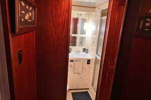 1980 Hatteras 58 MY thumbnail 46