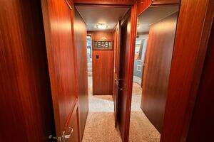 1980 Hatteras 58 MY thumbnail 58