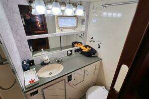 1980 Hatteras 58 MY thumbnail 57