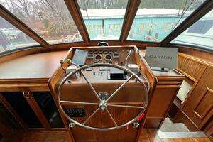 1980 Hatteras 58 MY thumbnail 5