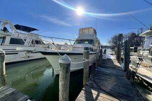 1980 Hatteras 58 MY thumbnail 2